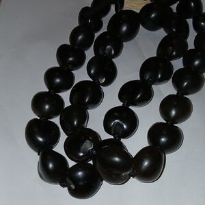 Elegant Black Beaded Necklace